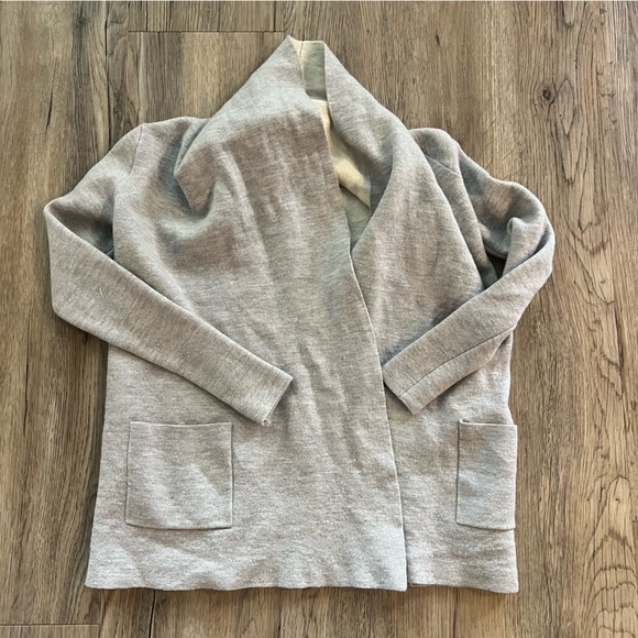 XS Aritzia Babaton Merino Wool Medium Length Grey Open Front Cardigan - Picture 2 of 7